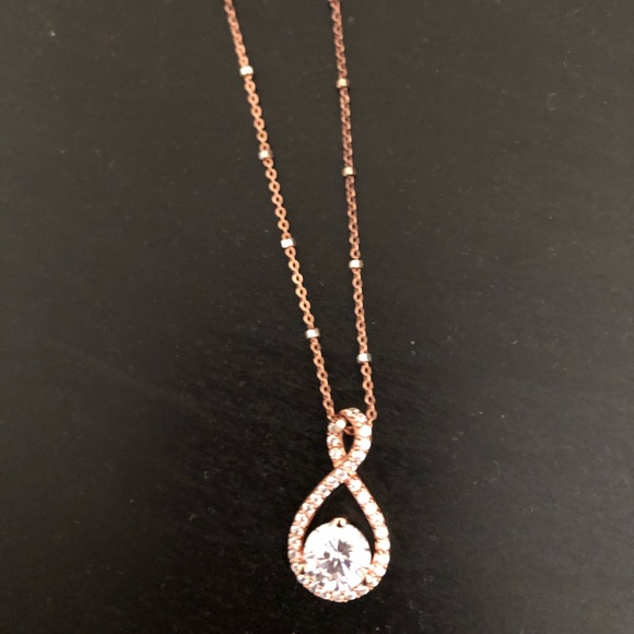🌹Rose Gold Cubic Zirconia Necklace🌹 - Picture 1 of 3